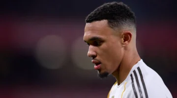 تطور مفاجئ ريال مدريد يطلب من أرنولد البحث عن نادٍ جديد